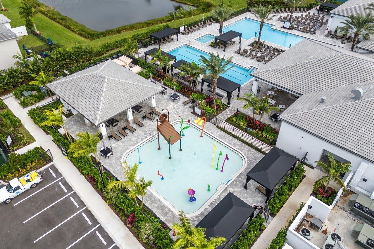 8349 Royal County Down Road Boca Raton, FL 33434 - Photo 16 of 40 066-8227EssexCountryClubDrive-BocaRaton-