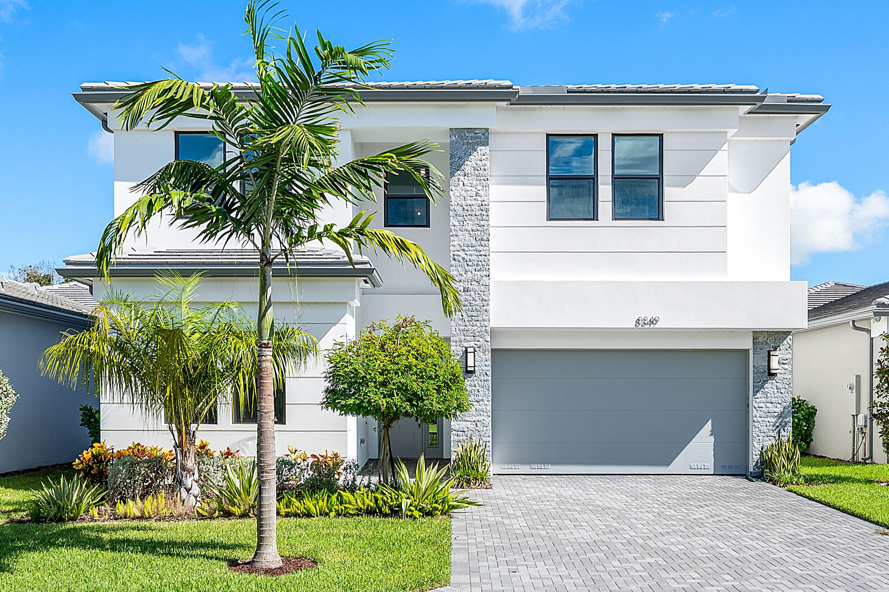 8349 Royal County Down Road Boca Raton, FL 33434 - Photo 4 of 40 8349 Royal Front Cropped