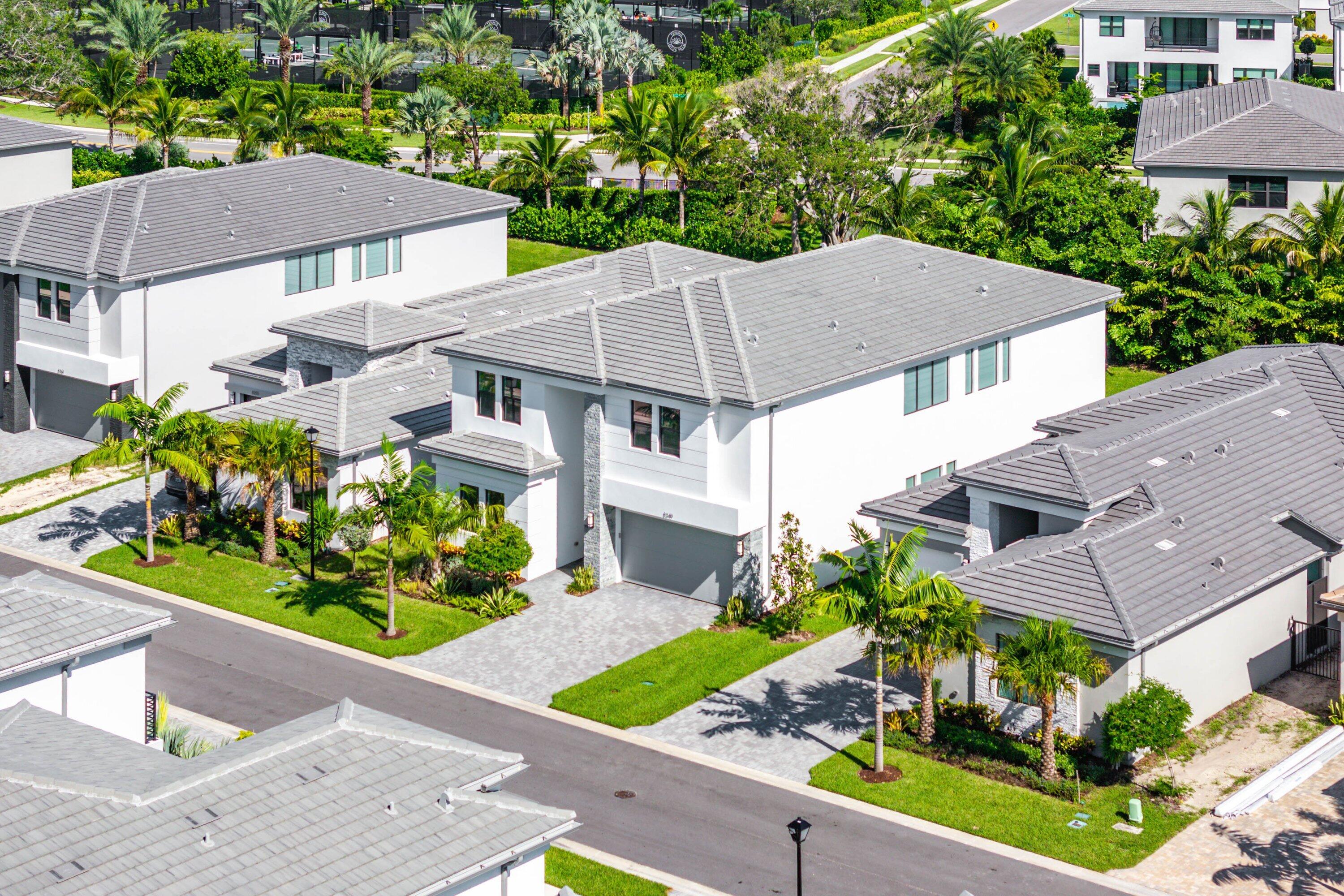 8349 Royal County Down Road Boca Raton, FL 33434 - Photo 5 of 40 066-8349RoyalCountyDownRoad-BocaRaton-FL