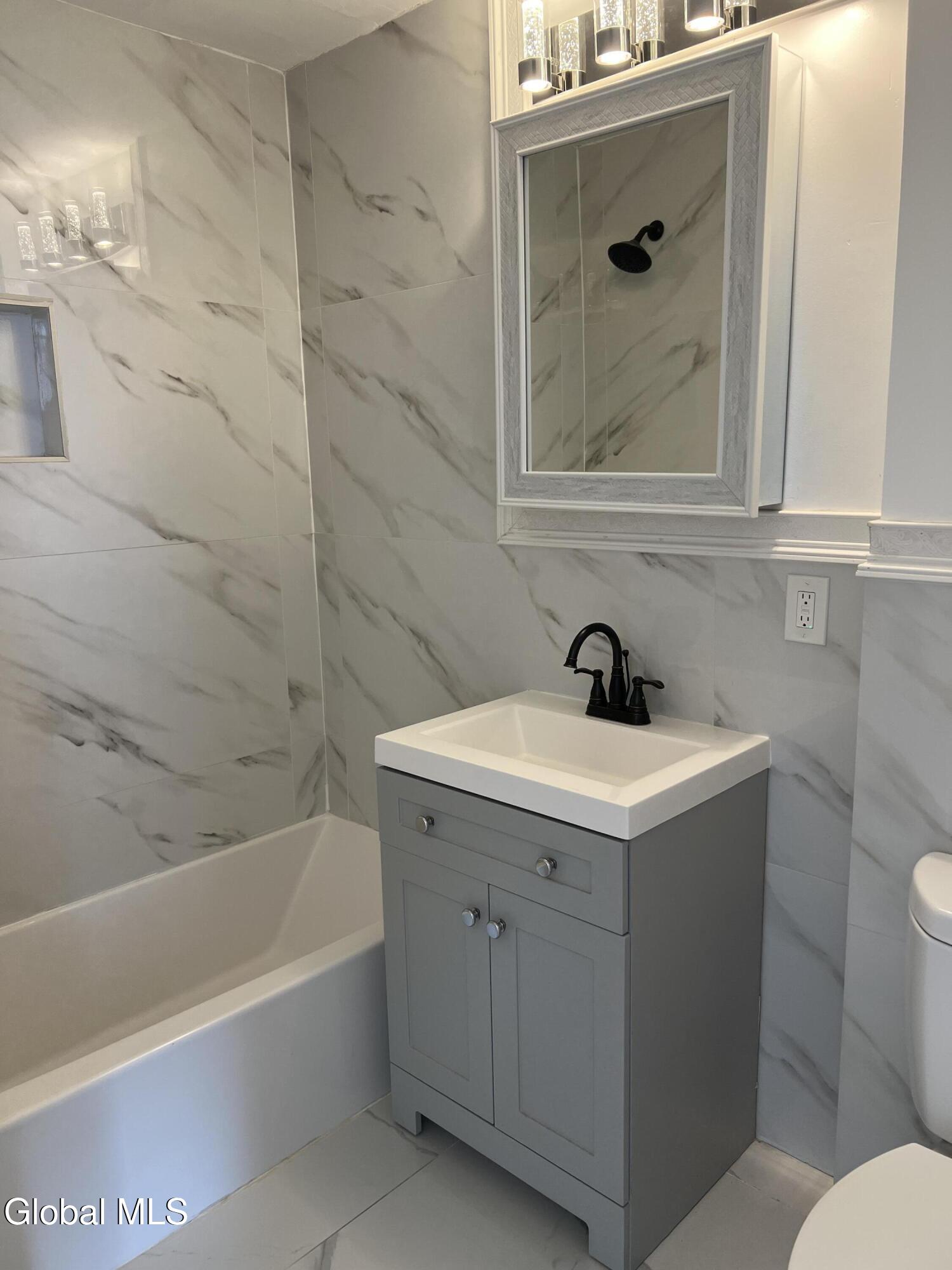 5 Broadway, Unit 308 Troy, NY 12180 - Photo 6 of 8 IMG_2191