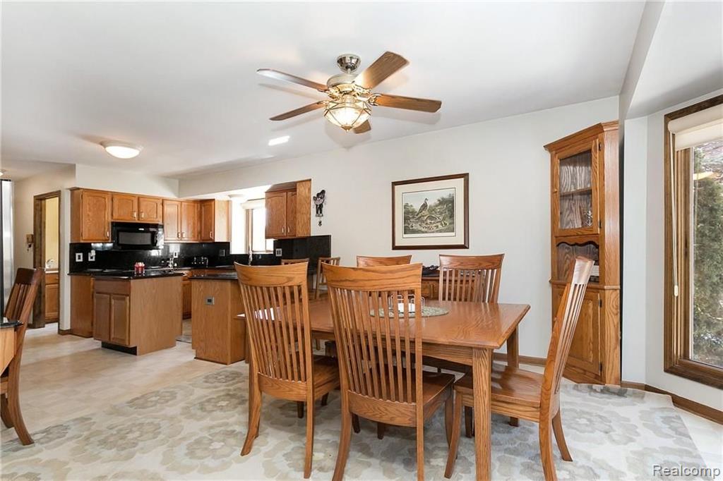 997 Norcross Drive Rochester Hills, MI 48307 - Photo 11 of 45