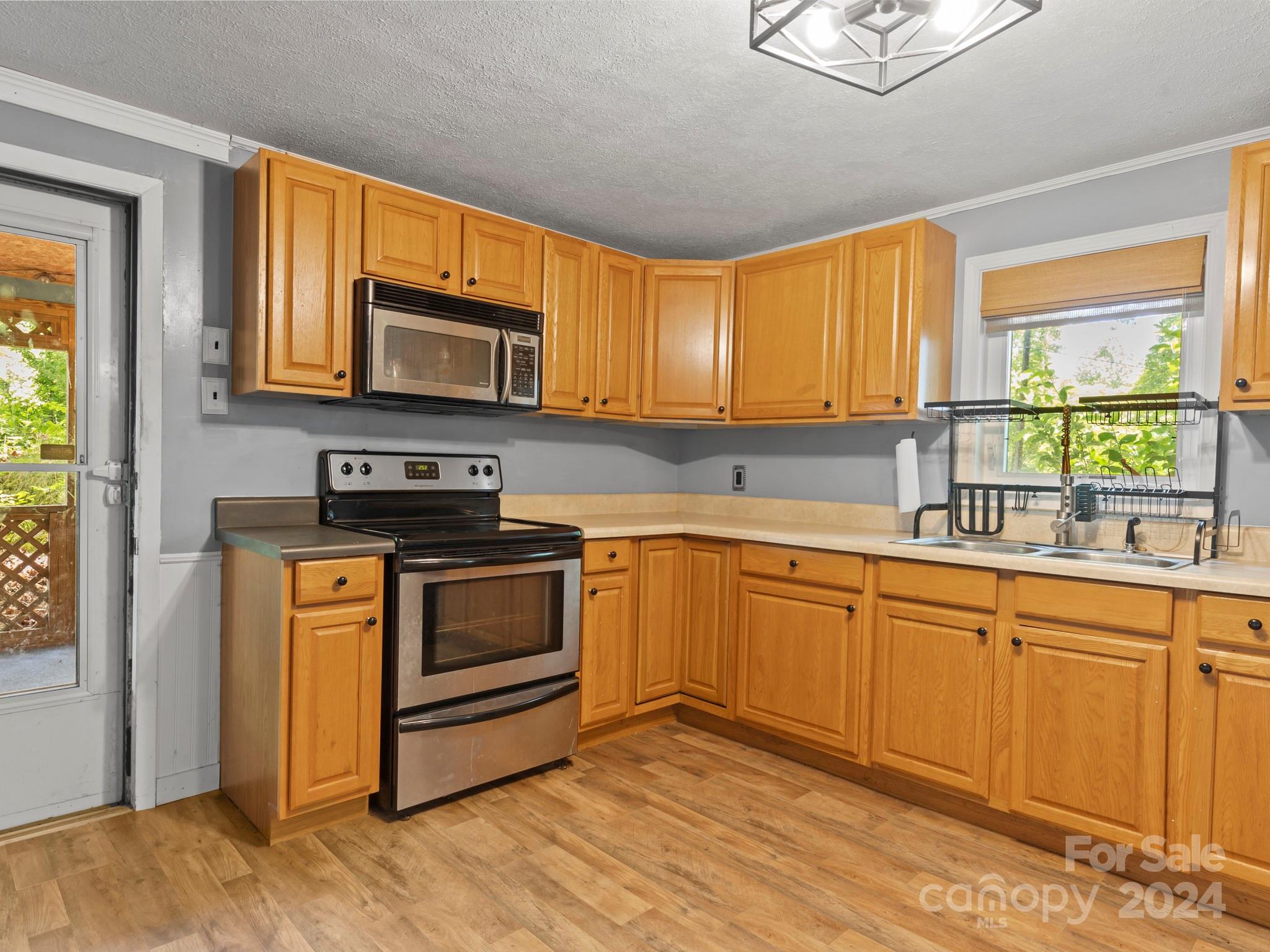 85 Sandy Flat Mountain Road Fletcher, NC 28732 - Photo 7 of 31