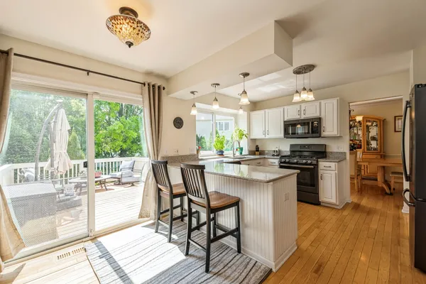 $375,000 | 853 Savanna Springs Drive, Lake Villa, IL 60046