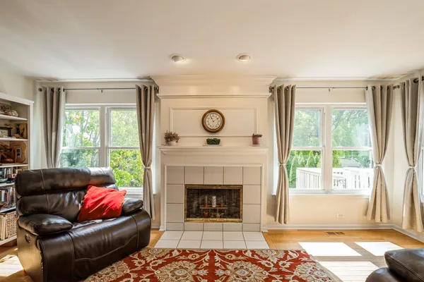 $375,000 | 853 Savanna Springs Drive, Lake Villa, IL 60046