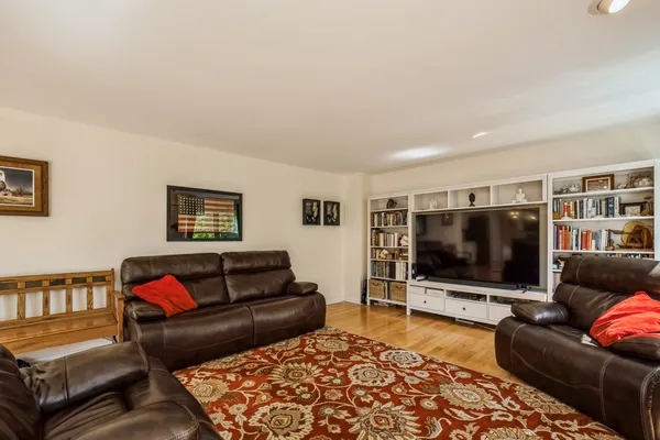 $375,000 | 853 Savanna Springs Drive, Lake Villa, IL 60046
