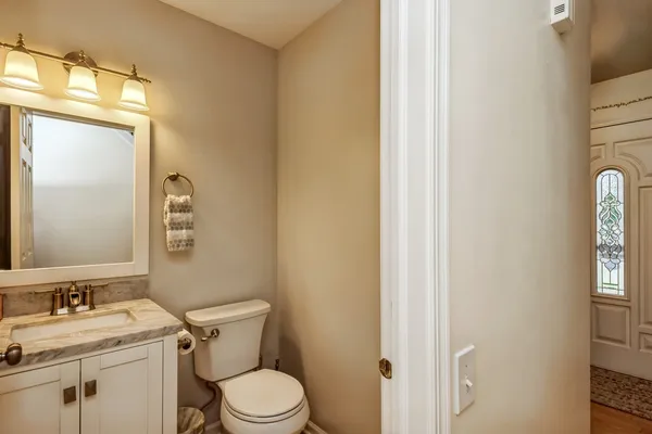 $375,000 | 853 Savanna Springs Drive, Lake Villa, IL 60046