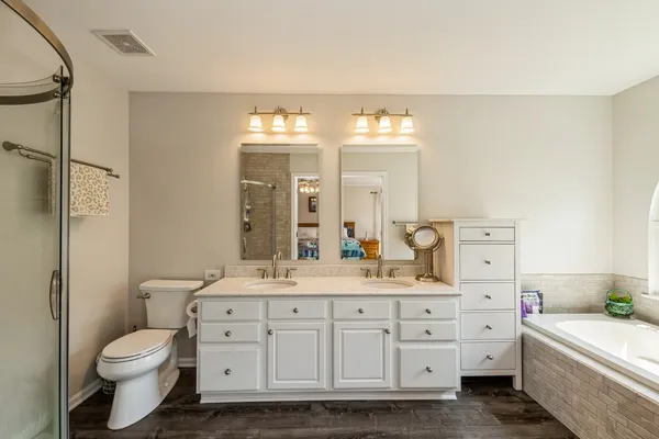 $375,000 | 853 Savanna Springs Drive, Lake Villa, IL 60046