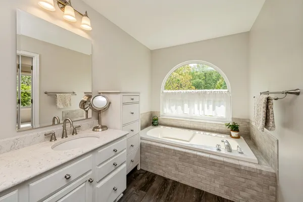 $375,000 | 853 Savanna Springs Drive, Lake Villa, IL 60046