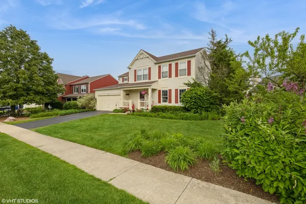$375,000 | 853 Savanna Springs Drive, Lake Villa, IL 60046