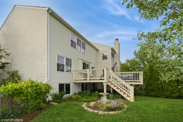 $375,000 | 853 Savanna Springs Drive, Lake Villa, IL 60046