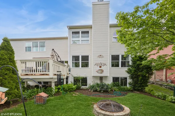 $375,000 | 853 Savanna Springs Drive, Lake Villa, IL 60046