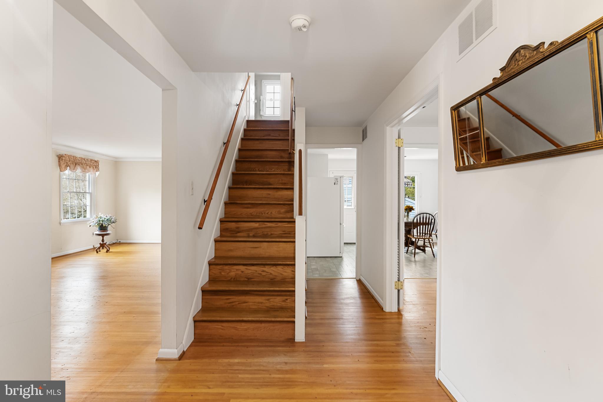 184 Pearl Croft Road Cherry Hill, NJ 08034 - Photo 5 of 37