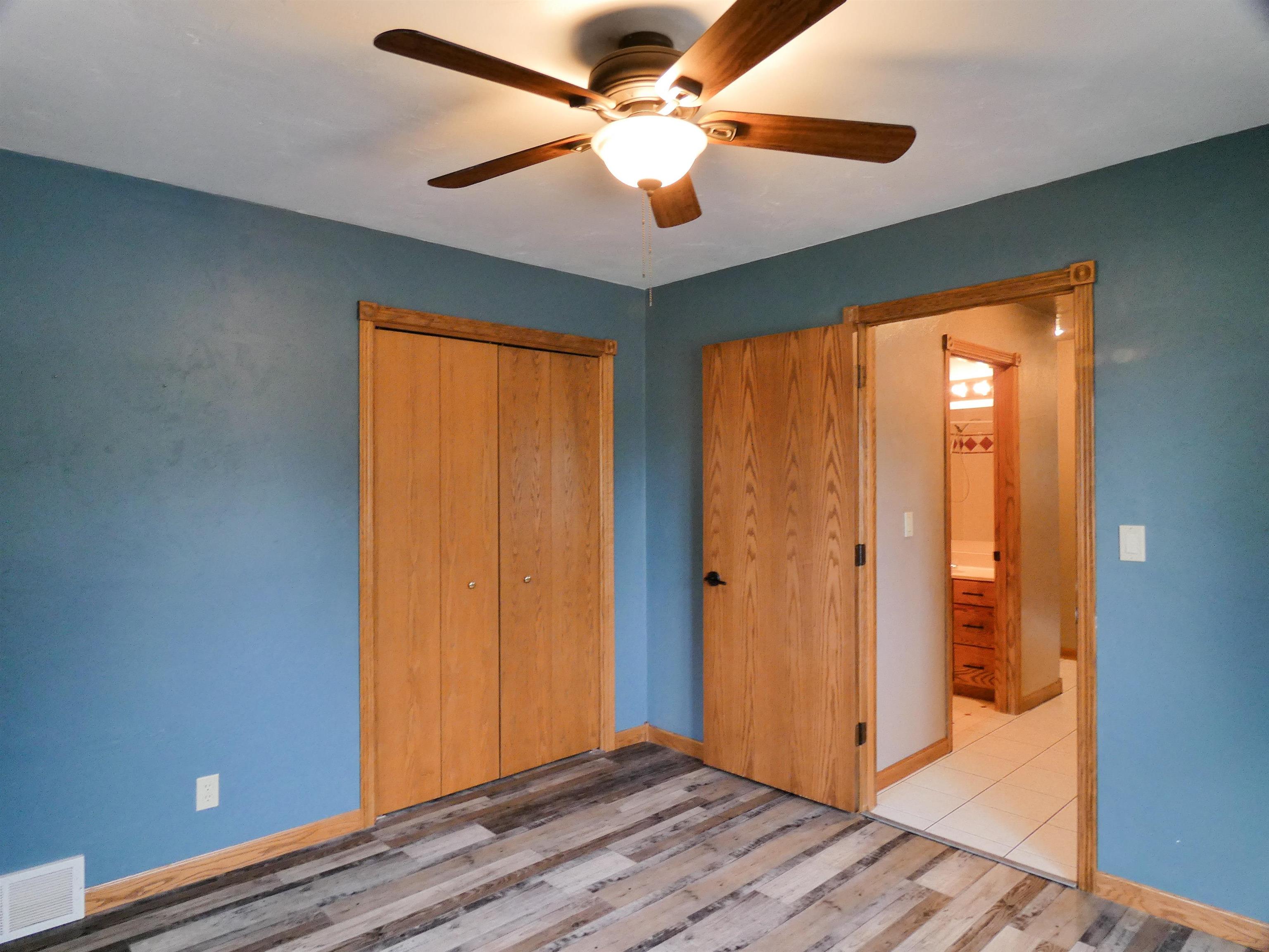 702 Carol Lane Pulaski, WI 54162 - Photo 20 of 47
