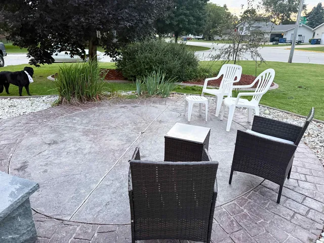 $378,900 | 702 Carol Lane, Pulaski, WI 54162