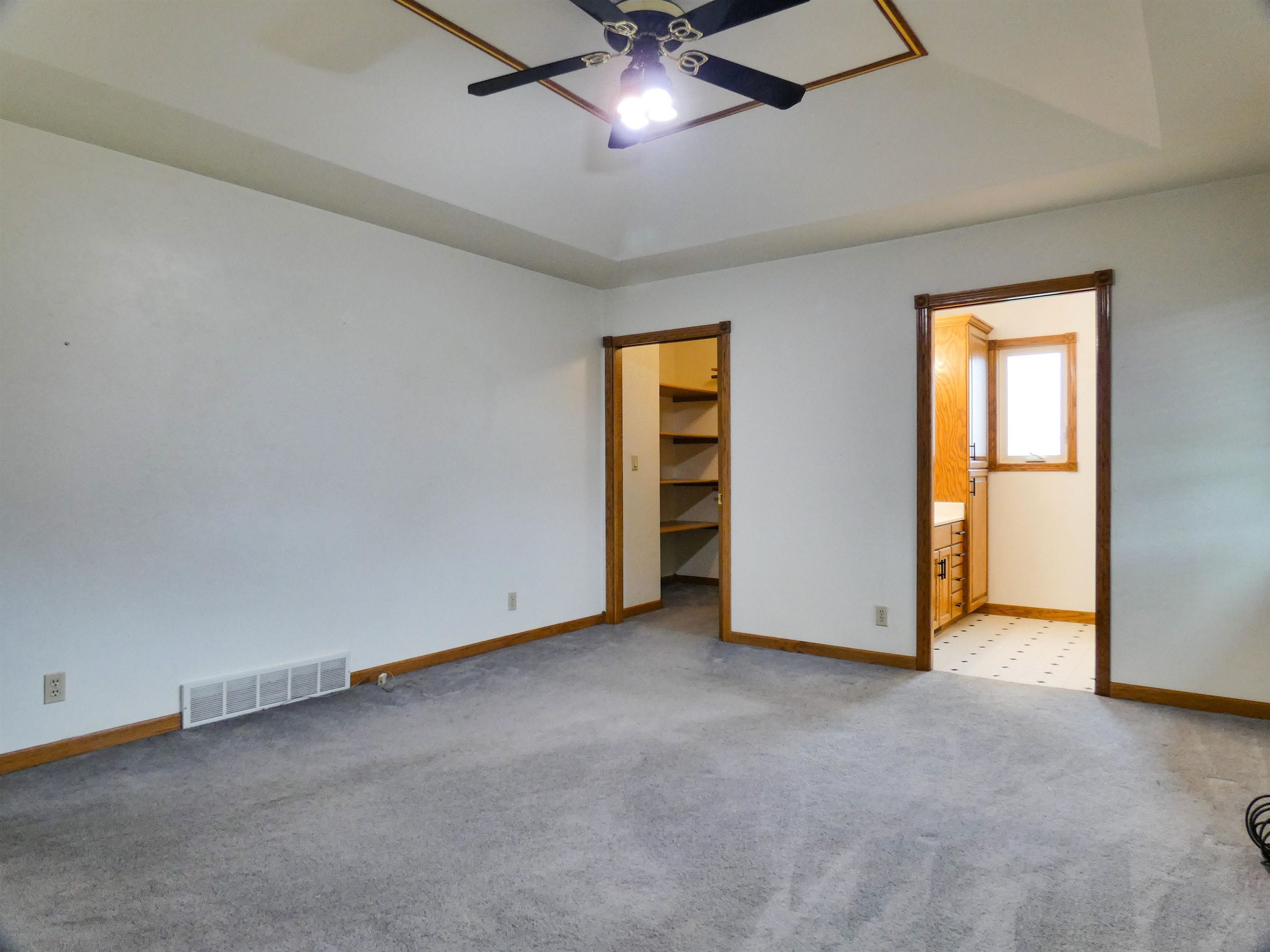 702 Carol Lane Pulaski, WI 54162 - Photo 24 of 47
