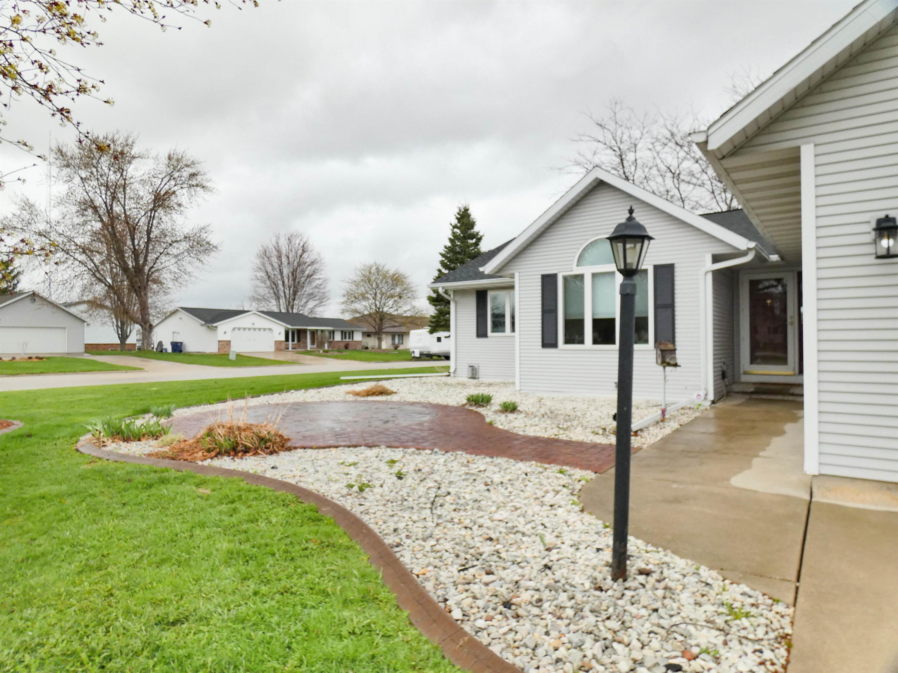 702 Carol Lane Pulaski, WI 54162 - Photo 40 of 47