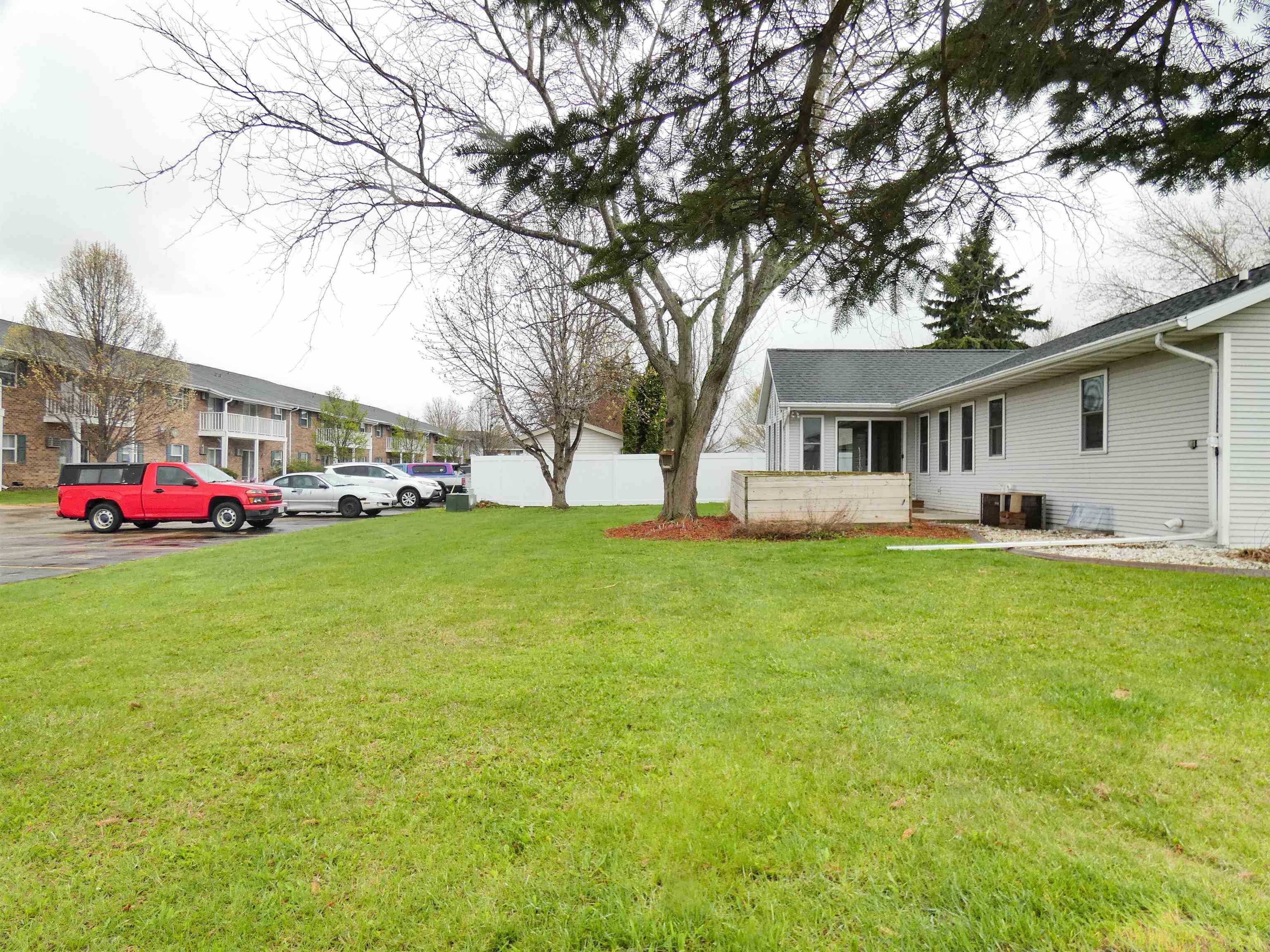 702 Carol Lane Pulaski, WI 54162 - Photo 44 of 47