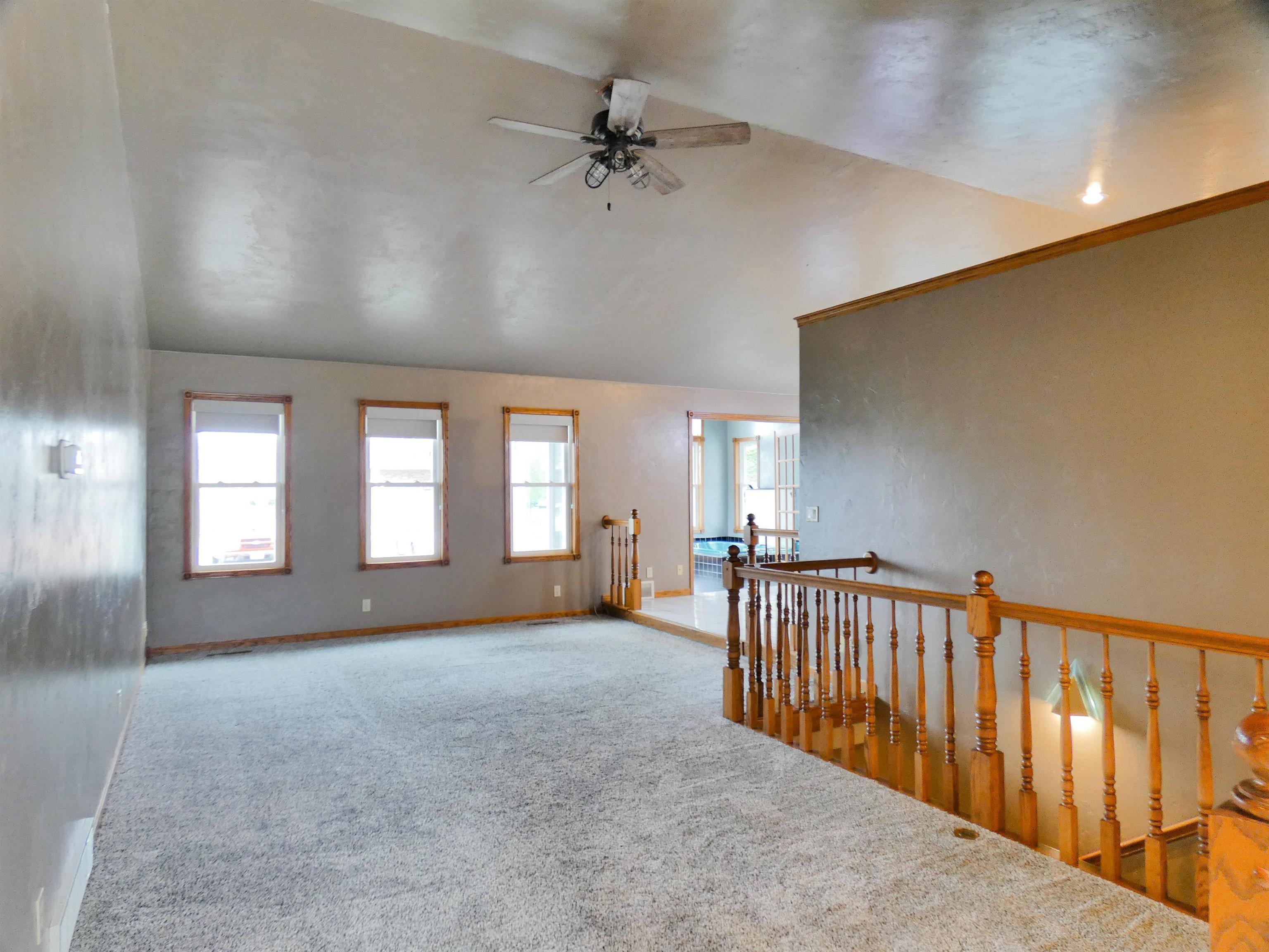 702 Carol Lane Pulaski, WI 54162 - Photo 6 of 47