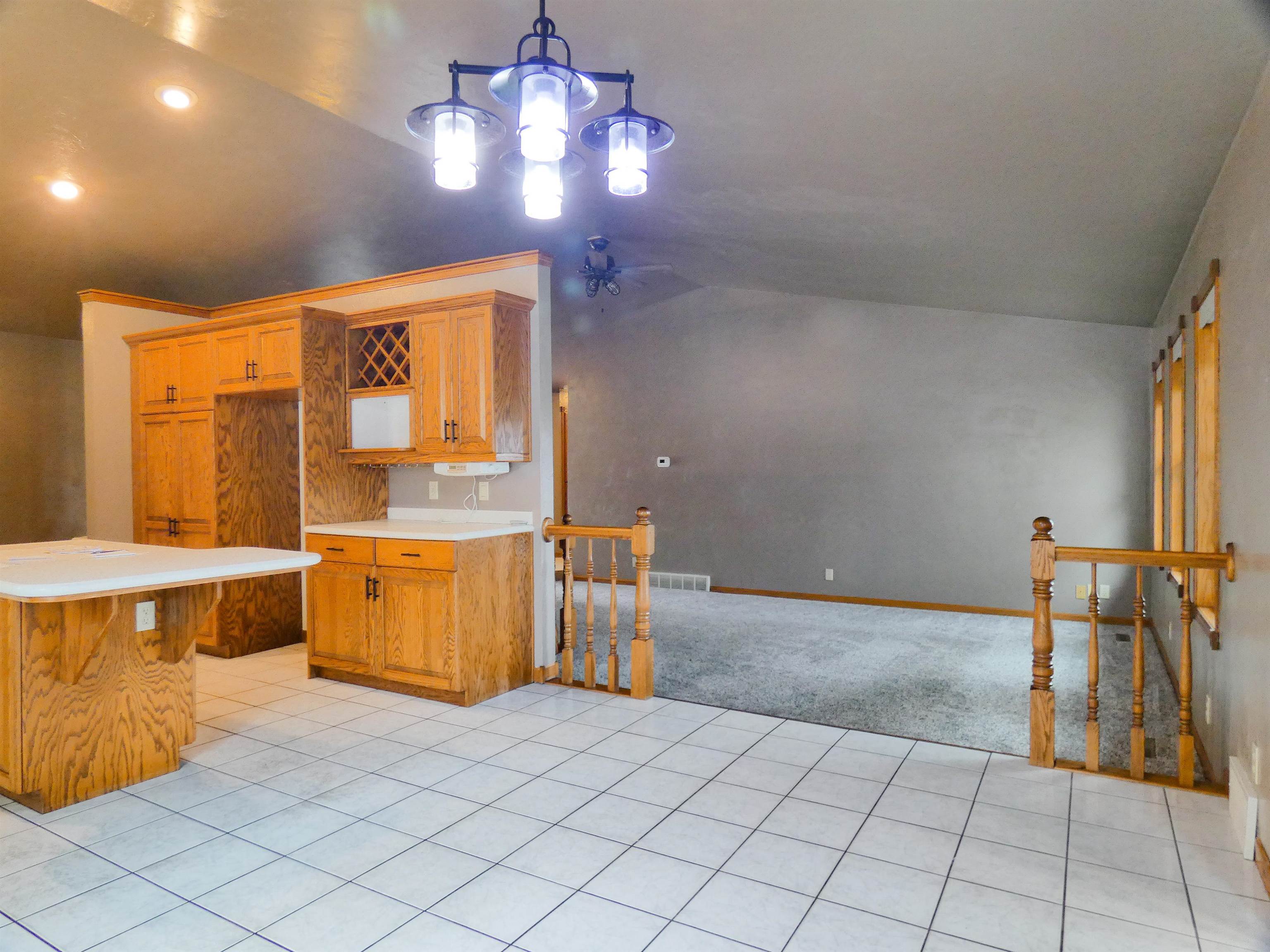 702 Carol Lane Pulaski, WI 54162 - Photo 9 of 47
