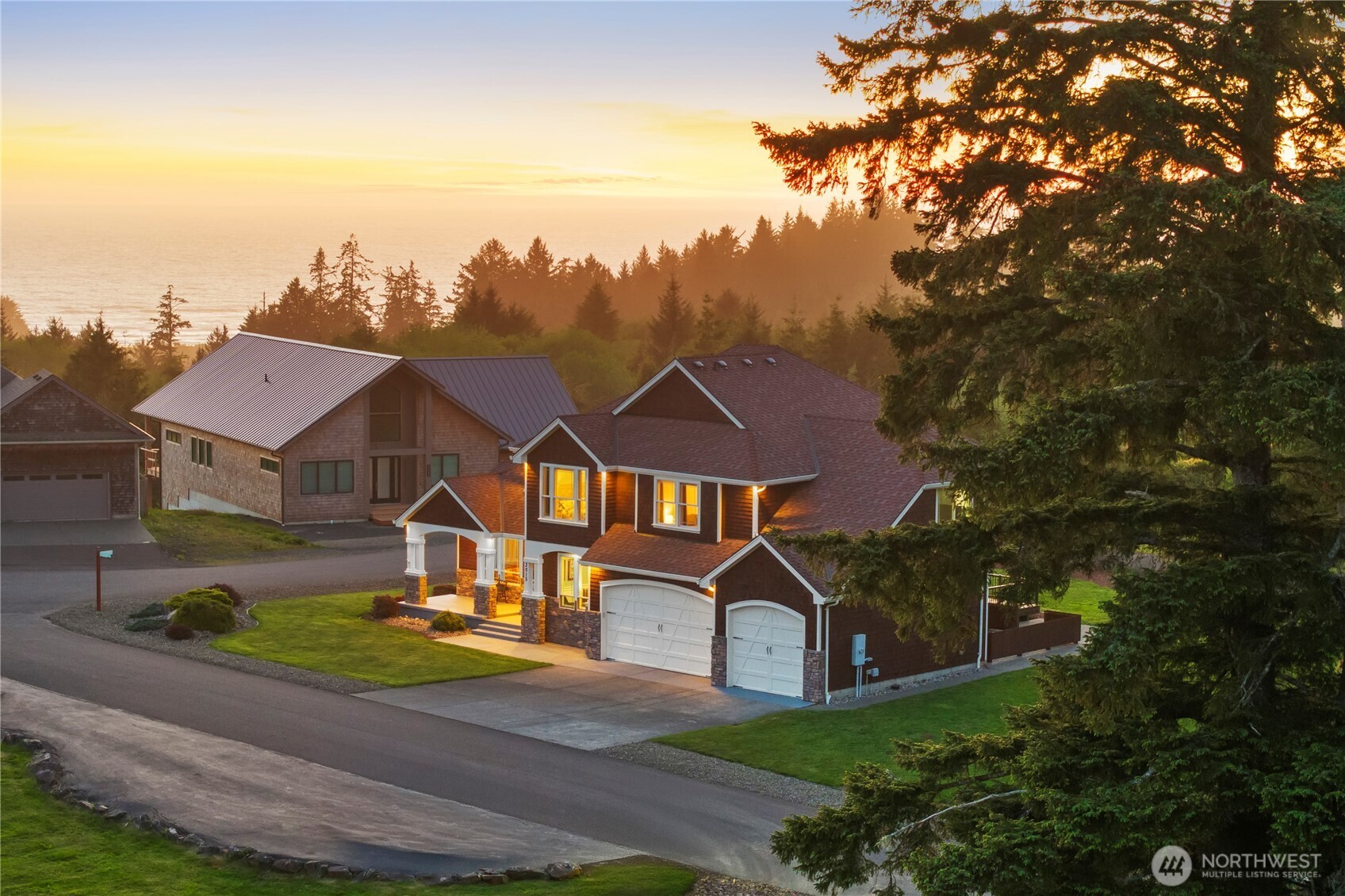 3015 Lighthouse Keepers Road Ilwaco, WA 98624 - Photo 4 of 40 Gallery Image 4