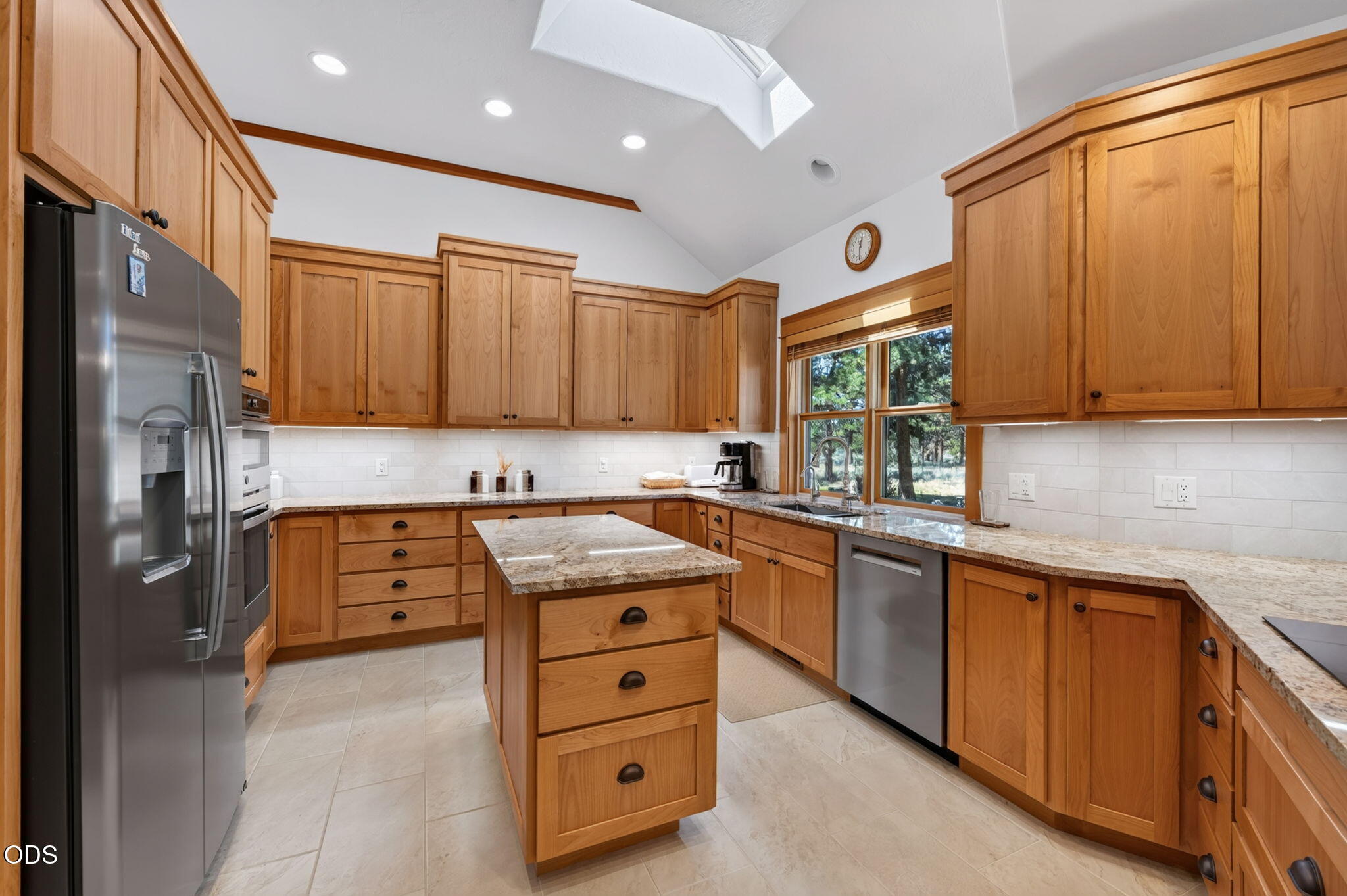 17690 Mountain View Road Sisters, OR 97759 - Photo 17 of 83 Gallery Image 17