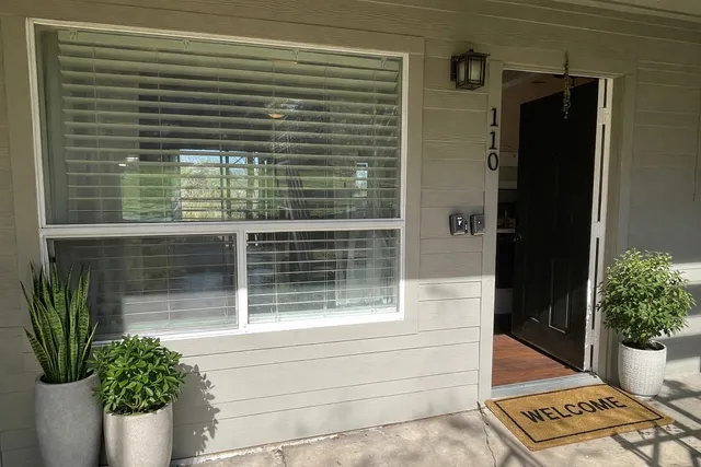 a view of entrance door of the house