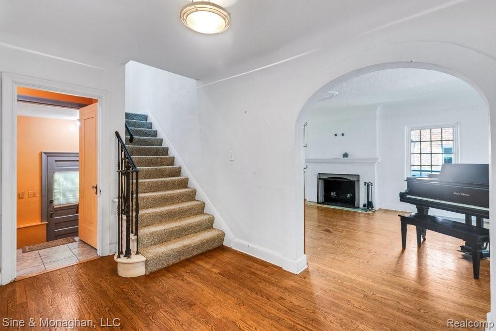 699 Fisher Road Grosse Pointe, MI 48230 - Photo 5 of 33 6D9A8051.jpg-SMALL
