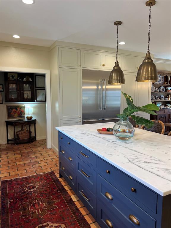 10200 North County Road Frisco, TX 75033 - Photo 8 of 25 a living room with furniture and wooden floor