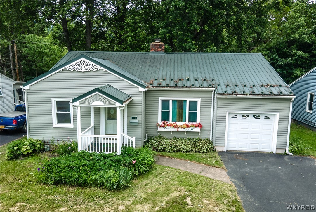 11 Davison Road Lockport, NY 14094 - Photo 2 of 46