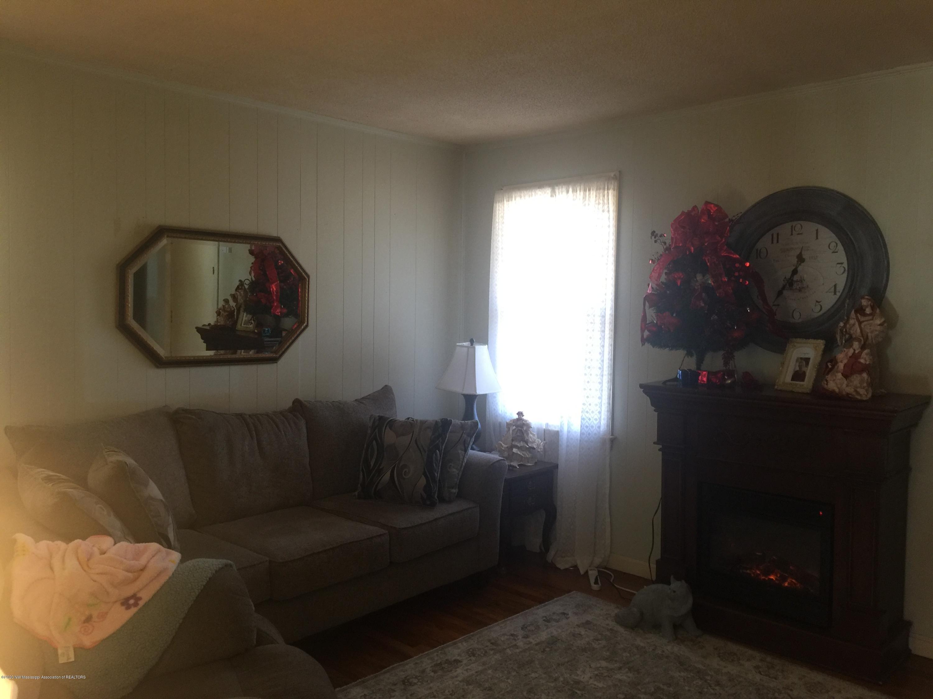 1941 Holly Springs Road Hernando, MS 38632 - Photo 12 of 16 2019-12-30_11-39-41_434 - Copy - Copy