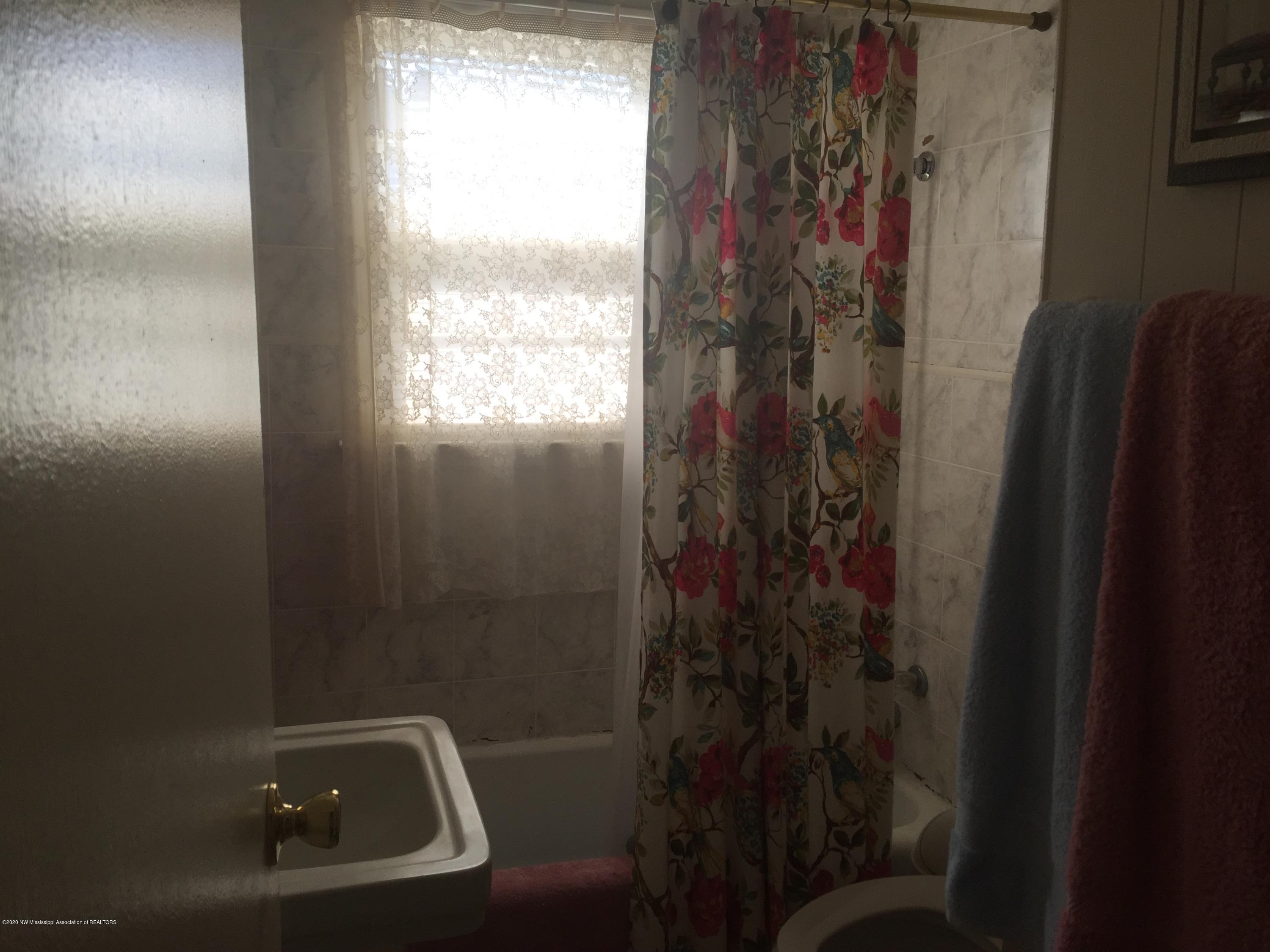 1941 Holly Springs Road Hernando, MS 38632 - Photo 13 of 16 2019-12-30_11-39-54_974 - Copy - Copy