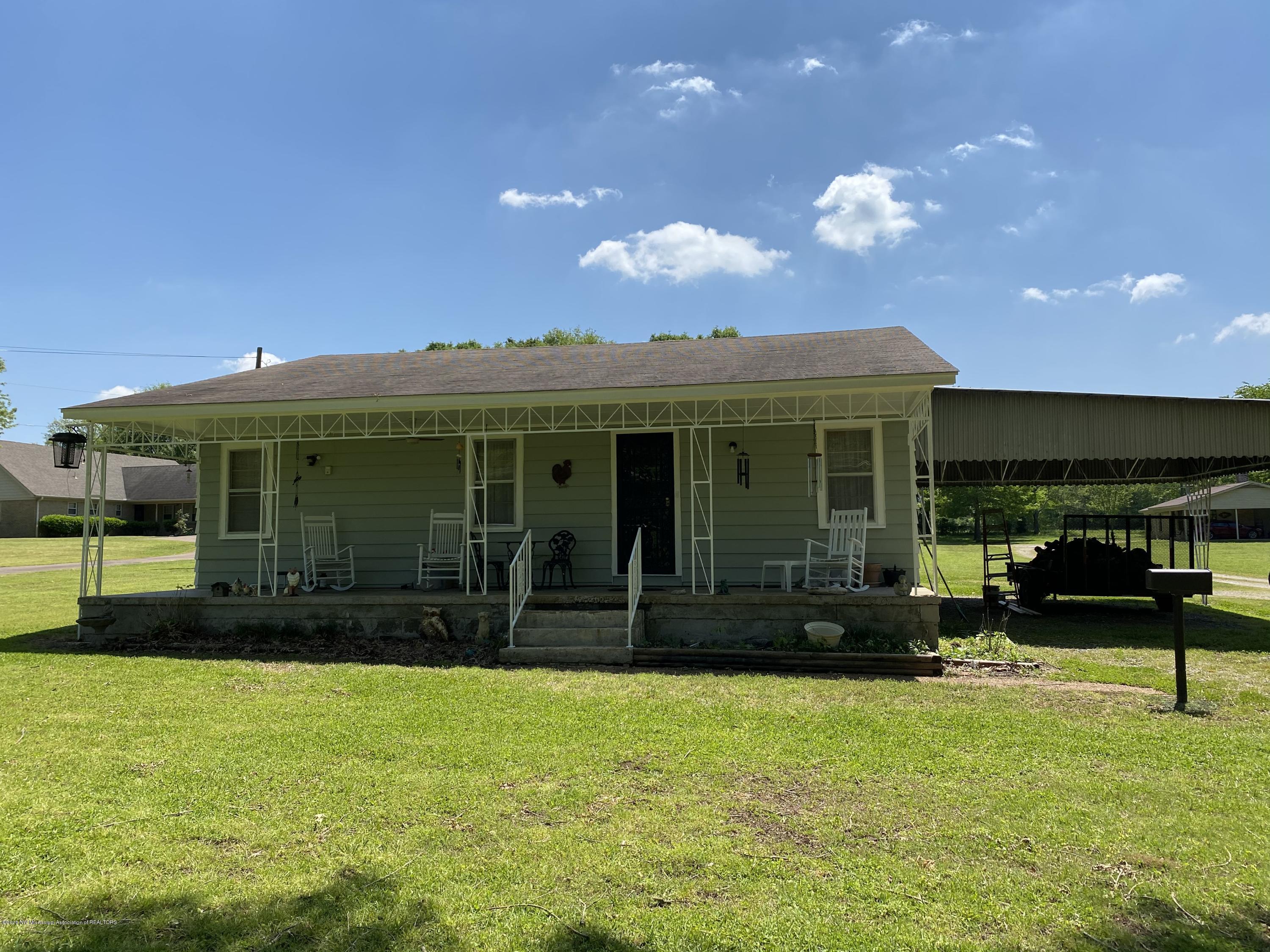1941 Holly Springs Road Hernando, MS 38632 - Photo 5 of 16 7DF15C22-1151-4579-82E3-96120F7B8640