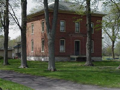 876 Miller Road Plainwell, MI 49080 - Photo 1 of 14 Primary Photo