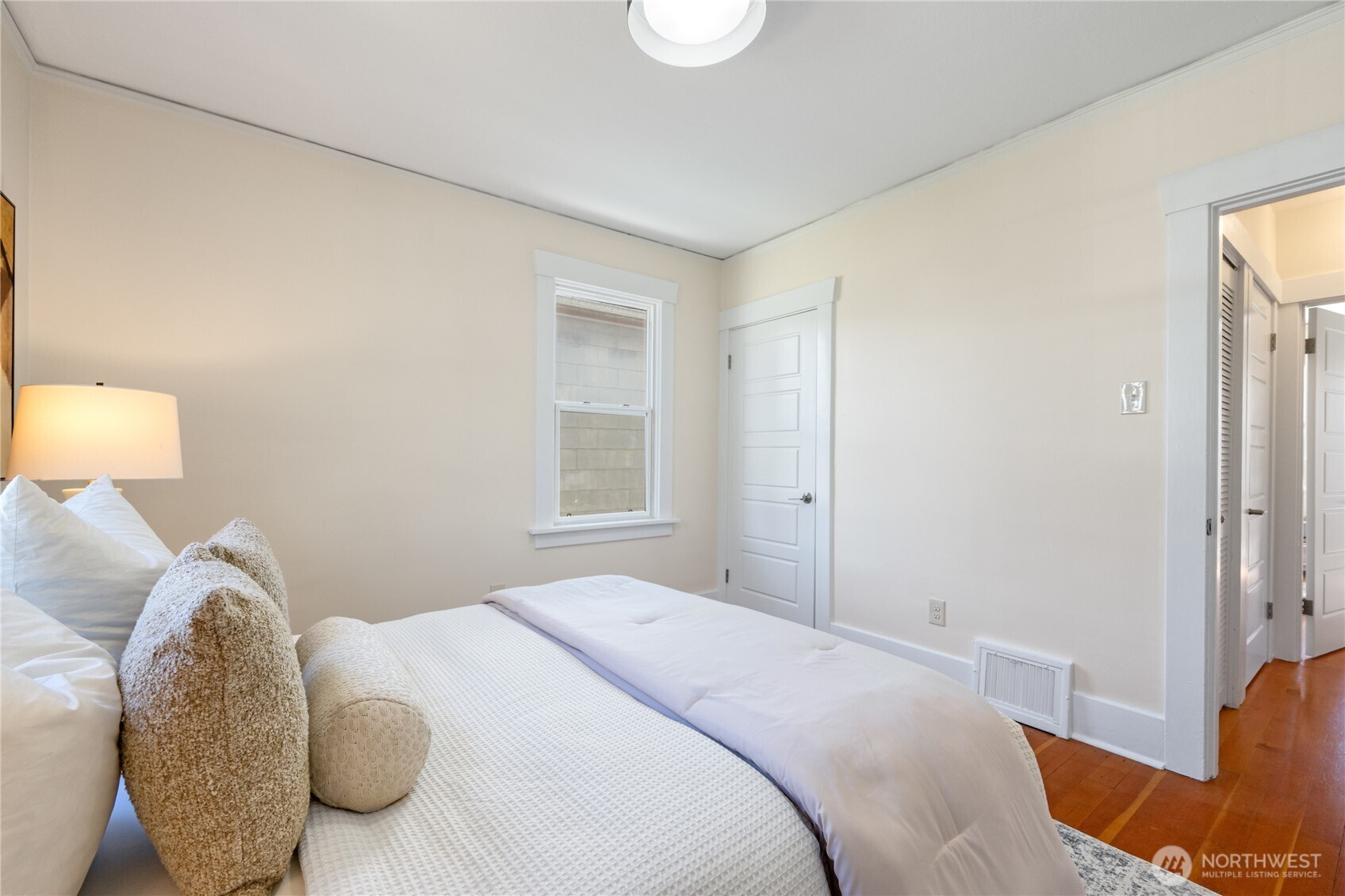 4407 Southwest Juneau Street Seattle, WA 98136 - Photo 11 of 32 Gallery Image 11