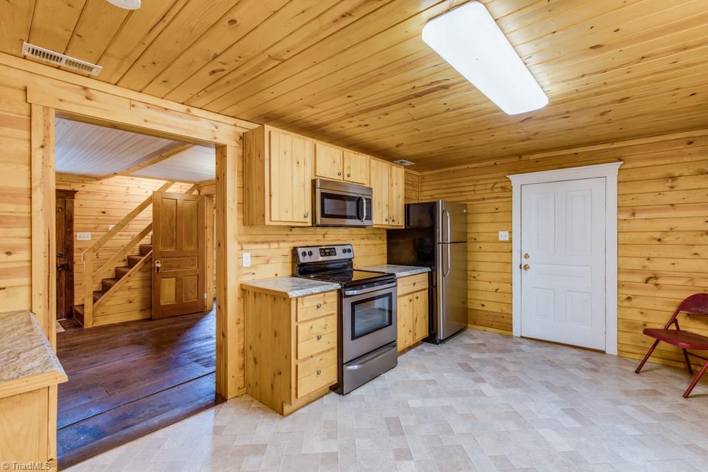 3744 Apperson Road East Bend, NC 27018 - Photo 18 of 30 Gallery Image 18