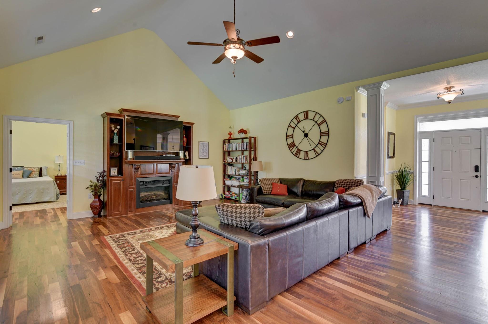 4309 Harris Road Knoxville, TN 37918 - Photo 11 of 29 EC4E508B-753F-4C41-82F5-E344D55F4975
