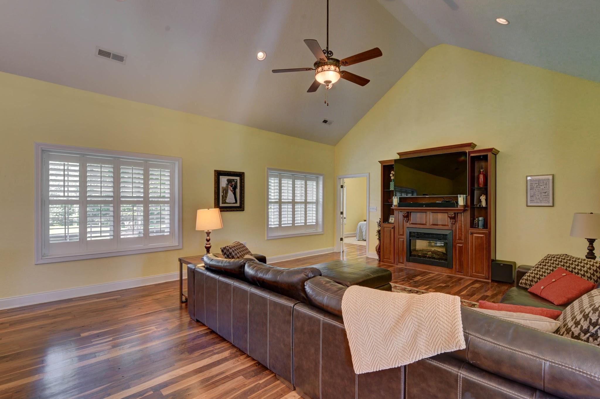 4309 Harris Road Knoxville, TN 37918 - Photo 12 of 29 2678B5CB-ED40-4E89-9EEB-967F63B9EAE1