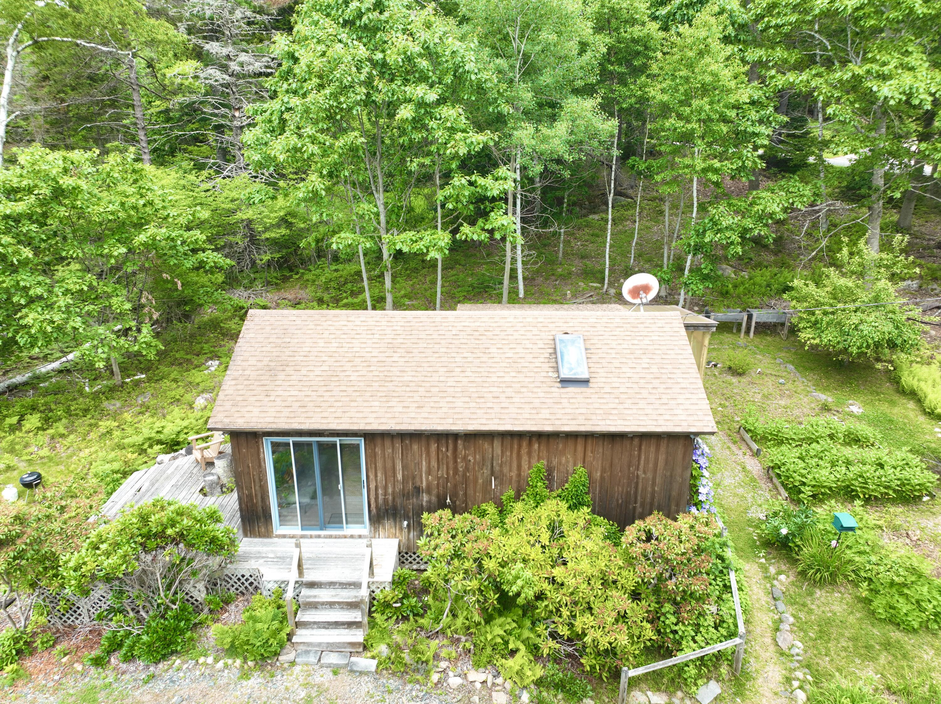 286 Calderwood Neck Road Vinalhaven, ME 04863 - Photo 38 of 47 Guest/Office Space