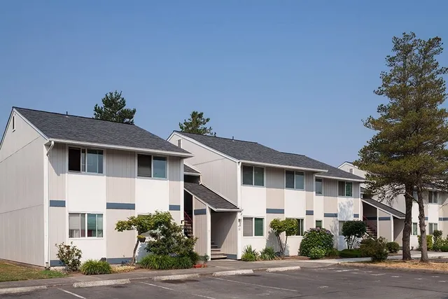 $805 | 2745 Warner Avenue, Enumclaw, WA 98022