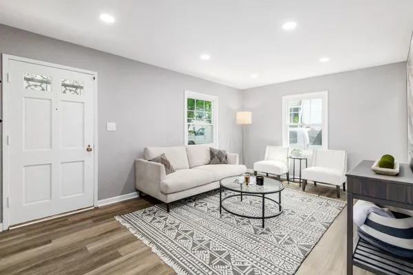 $215,000 | 949 East 19th Avenue, Columbus, OH 43211