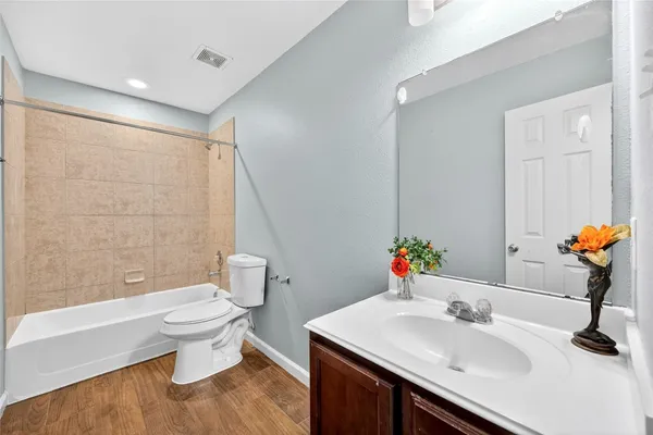 $245,000 | 1010 Larks Trace Lane, Houston, TX 77090