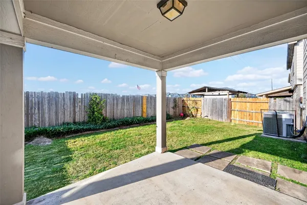 $245,000 | 1010 Larks Trace Lane, Houston, TX 77090