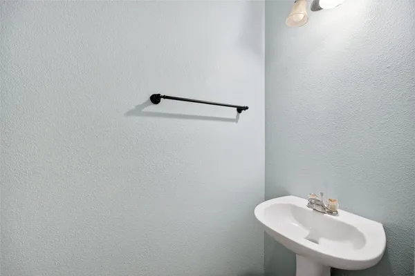 $245,000 | 1010 Larks Trace Lane, Houston, TX 77090