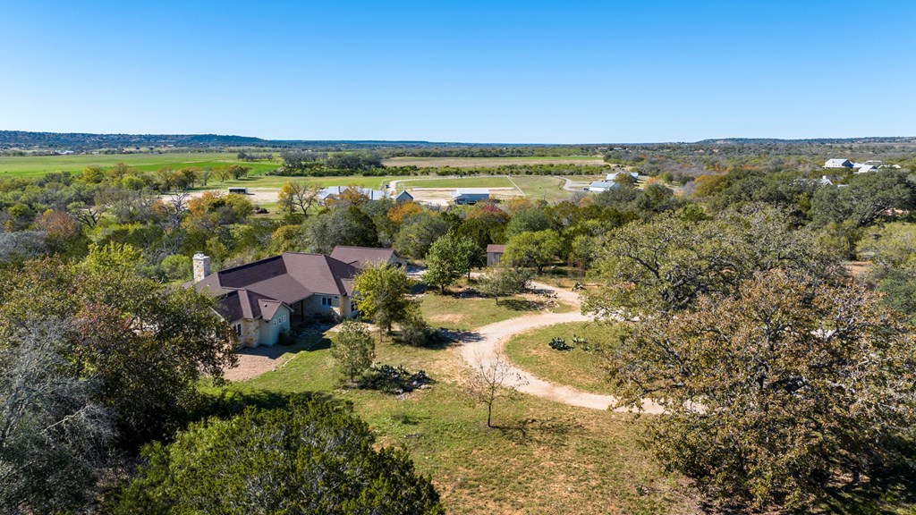 803 Funf Kinder Road Fredericksburg, TX 78624 - Photo 33 of 43 Gallery Image 33