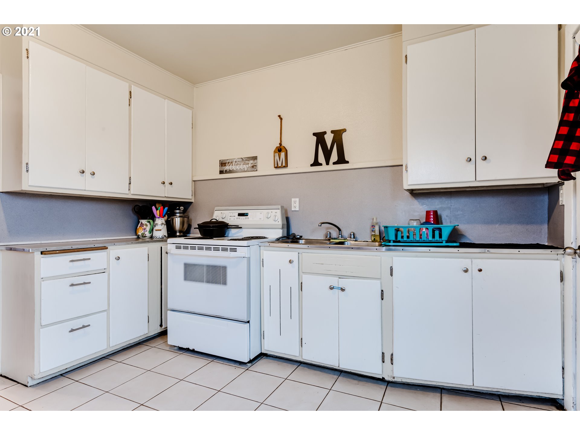 1160 28th Street Springfield, OR 97477 - Photo 11 of 23