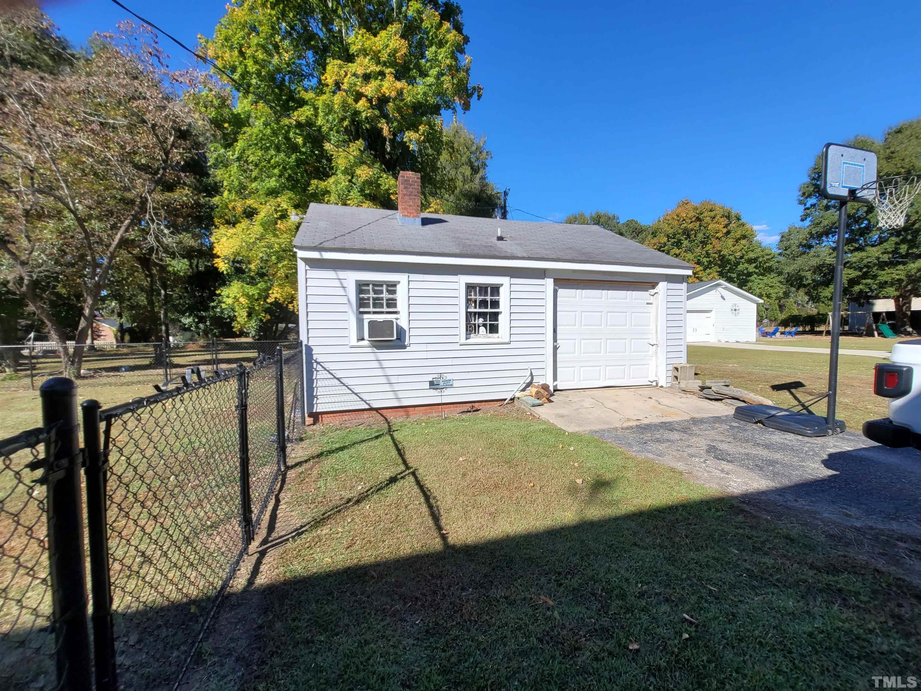 404 Old Post Road Erwin, NC 28339 - Photo 5 of 30 Gallery Image 5
