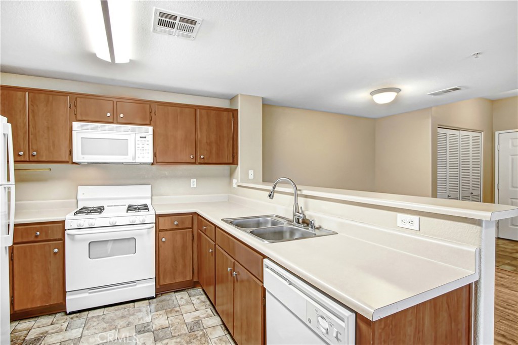 31293 Taylor Temecula, CA 92592 - Photo 10 of 23