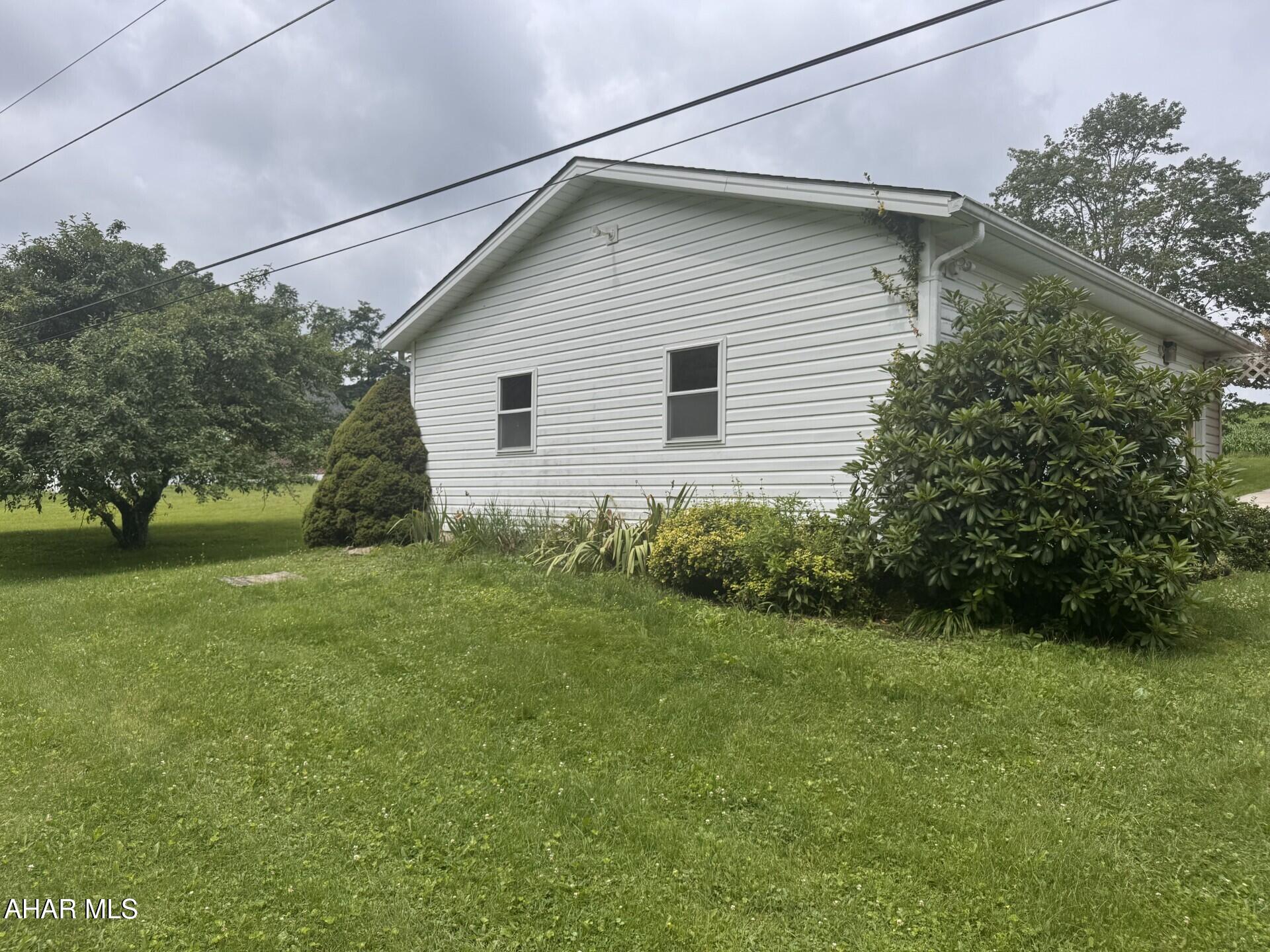 274 Fees Road Carrolltown, PA 15722 - Photo 3 of 30