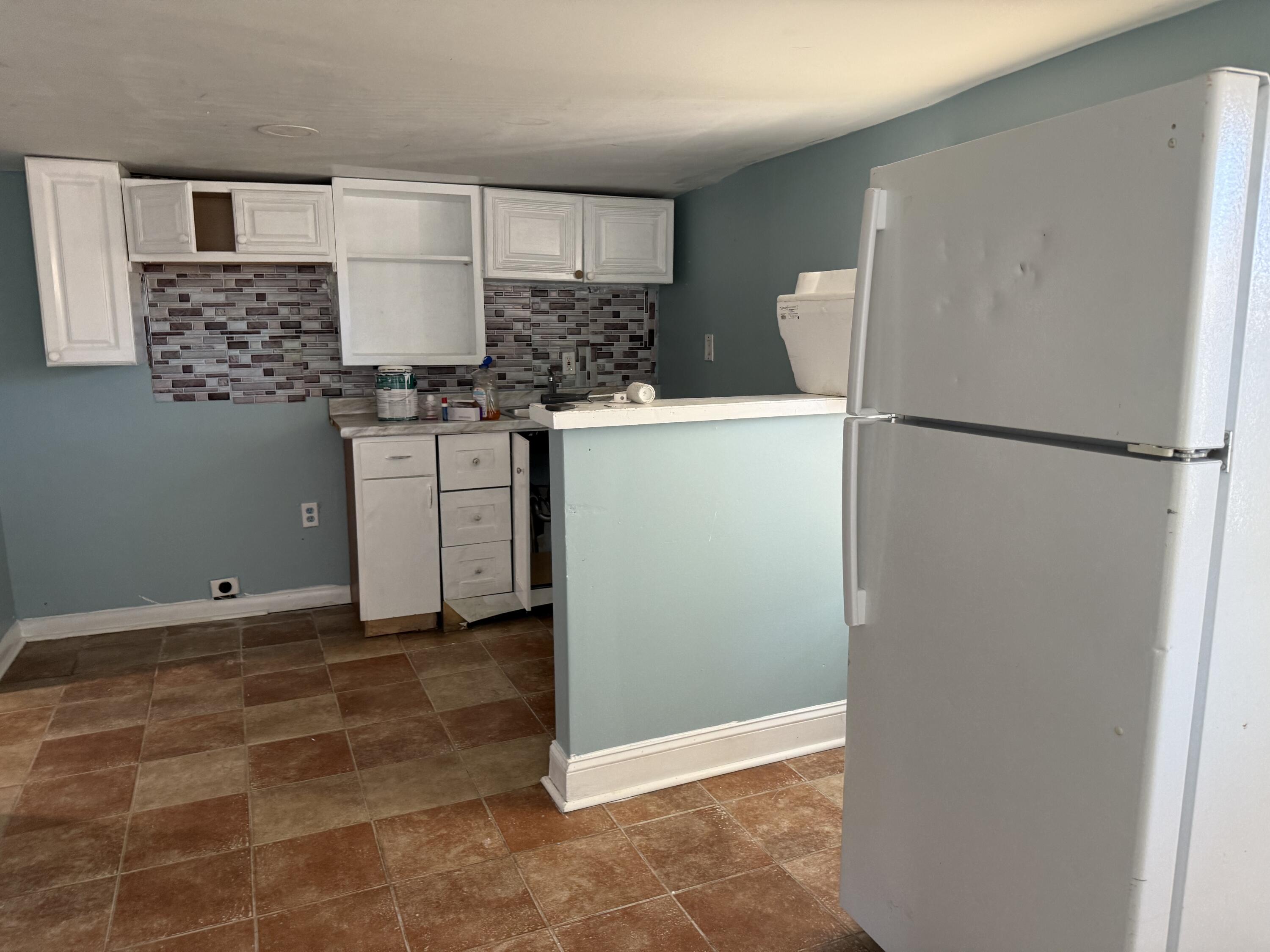 Undisclosed Address Fort Pierce, FL 34947 - Photo 7 of 17 IMG_0898