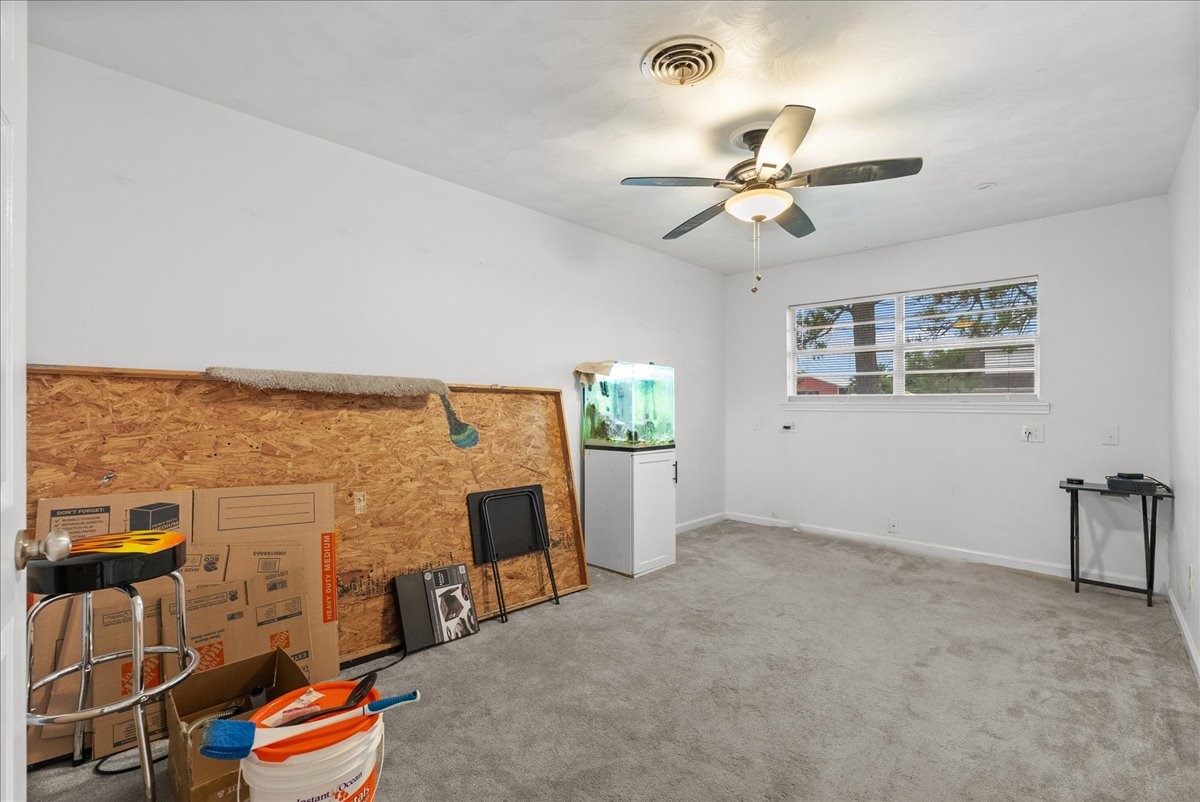 15918 Spinks Road Alvin, TX 77511 - Photo 14 of 25 Gallery Image 14